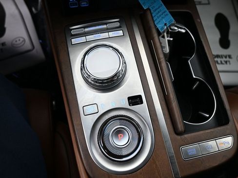Used 2023 Genesis G80 image 15