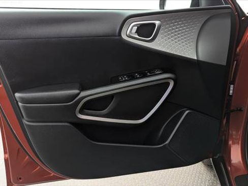 Used 2024 Kia Soul LX w/ Option Group 015 image 13