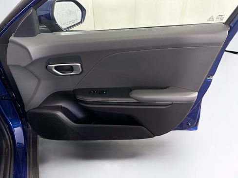 Used 2025 Kia K4 FWD image 32