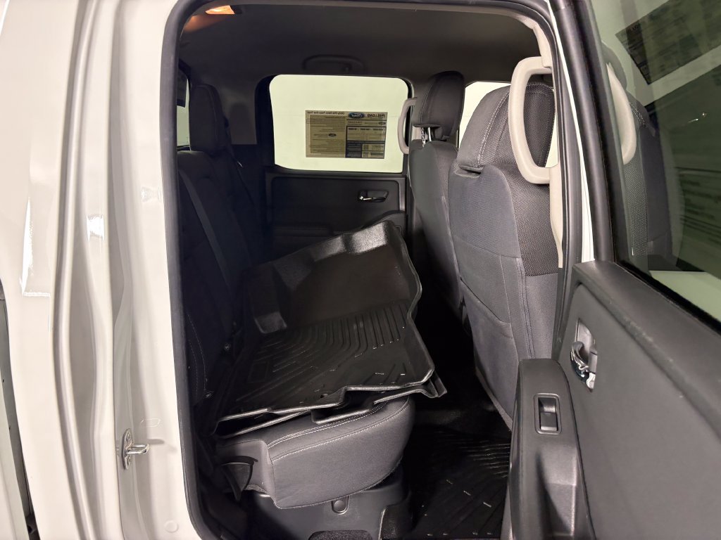 Used 2024 Nissan Frontier SV w/ SV Convenience Package AWD/4WD image 33