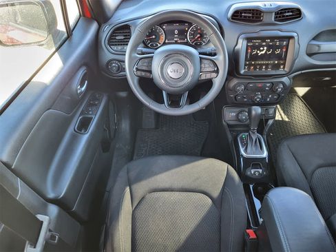 Used 2022 Jeep Renegade Altitude image 24