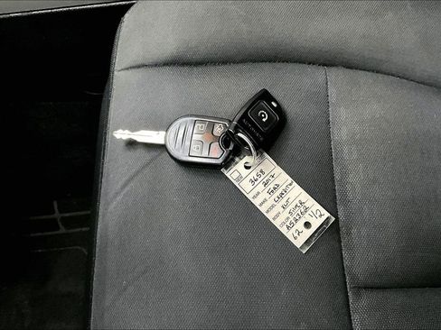 Used 2017 Ford Expedition XLT AWD/4WD image 37