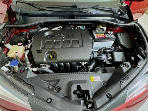 Used 2018 Toyota C-HR XLE FWD image 16