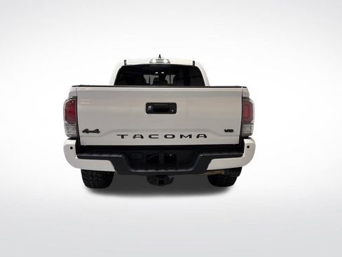 Used 2022 Toyota Tacoma TRD Sport w/ Technology Package image 8