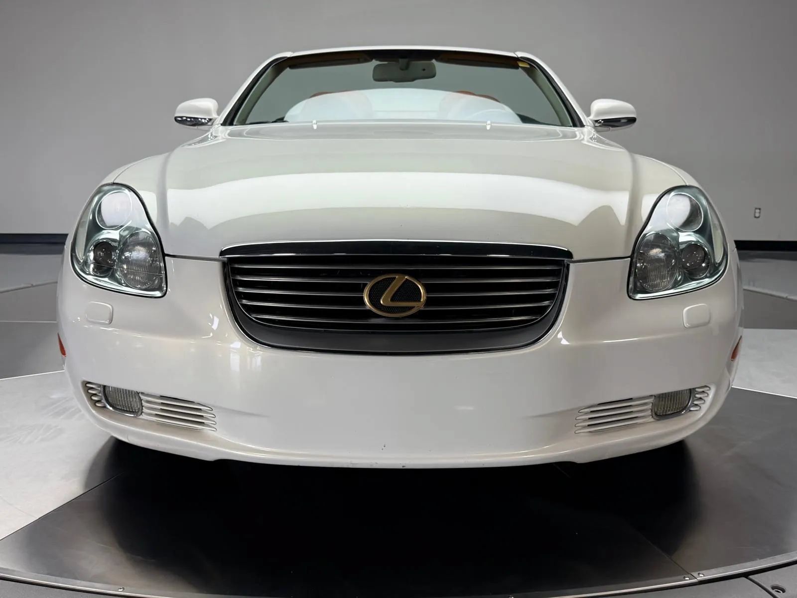 Used 2003 Lexus SC 430 Convertible RWD image 3