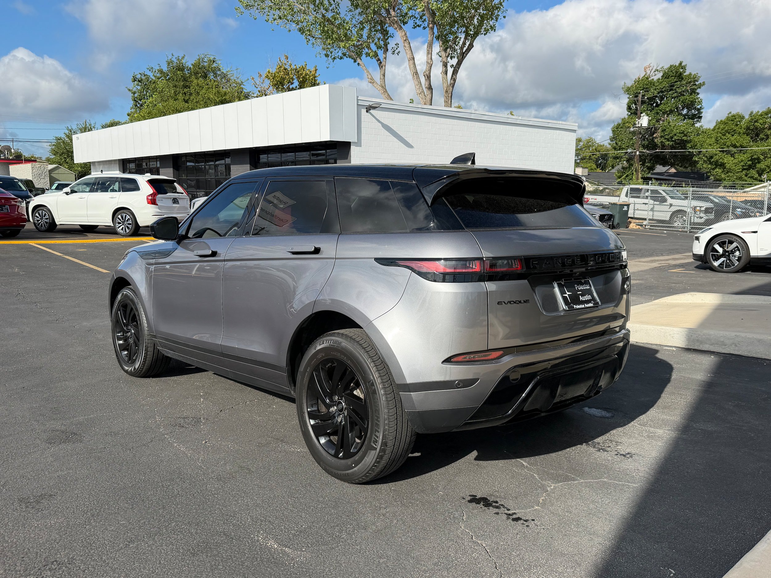 Used 2023 Land Rover Range Rover Evoque S AWD/4WD image 4