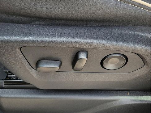 New 2026 GMC Yukon XL Elevation w/ LPO, Floor Liner Package image 15