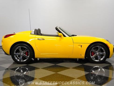 Used 2007 Pontiac Solstice GXP w/ Premium Package image 14