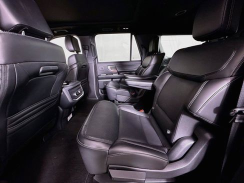 Used 2025 Ford Expedition Max Platinum w/ Stealth Performance Package AWD/4WD image 11