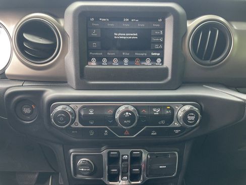 Used 2020 Jeep Gladiator Sport w/ Quick Order Package 24S image 15