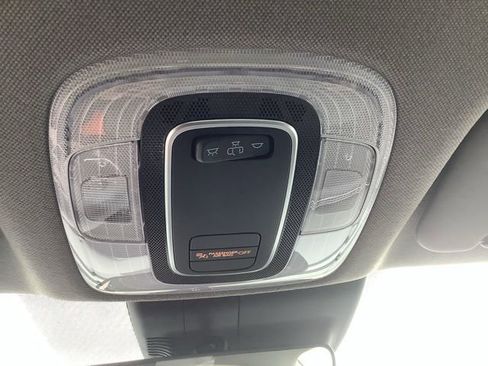 Used 2025 Hyundai Elantra SE image 34