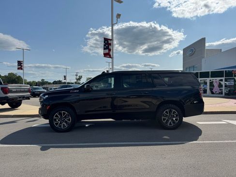 Used 2022 Chevrolet Suburban Z71 AWD/4WD image 5