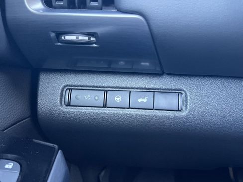 New 2026 Nissan Pathfinder SL image 11