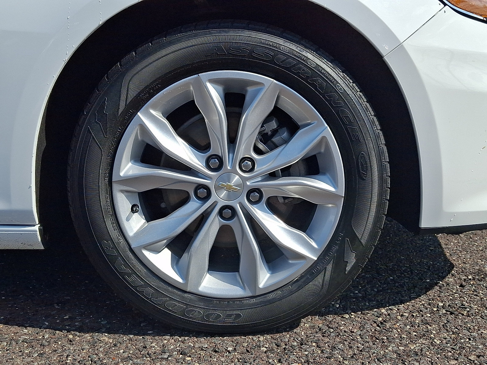 Used 2025 Chevrolet Malibu LT FWD image 8