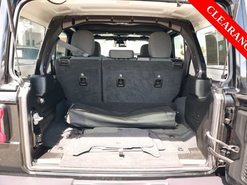 Used 2025 Jeep Wrangler Unlimited Sahara AWD/4WD image 38