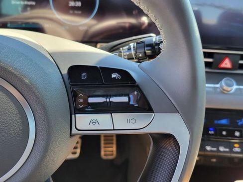 Certified 2025 Hyundai Elantra SEL image 6