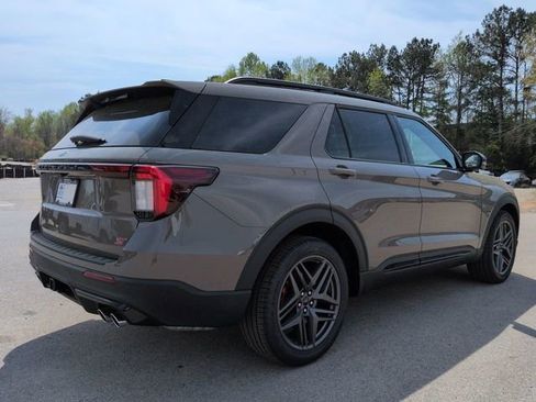 New 2026 Ford Explorer ST AWD/4WD image 4