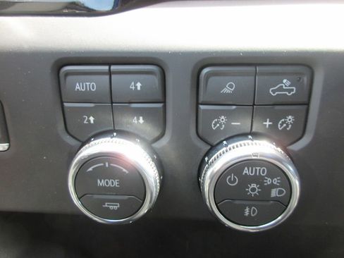 New 2026 GMC Sierra 2500 AT4 w/ AT4 Premium Plus Package AWD/4WD image 17