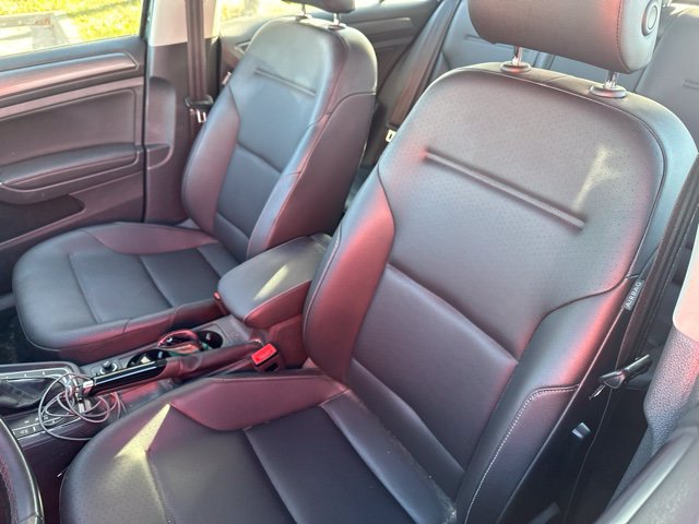 Used 2019 Volkswagen Golf SE FWD image 12