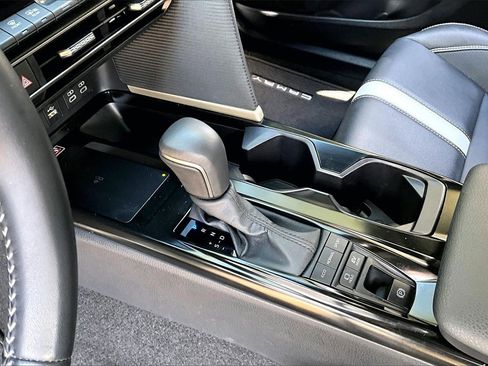 Used 2025 Toyota Camry SE image 15