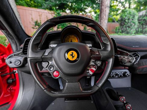 Used 2015 Ferrari 458 Speciale Coupe RWD image 17