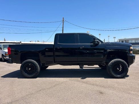 Used 2016 Chevrolet Silverado 2500 LT w/ Midnight Edition AWD/4WD image 2