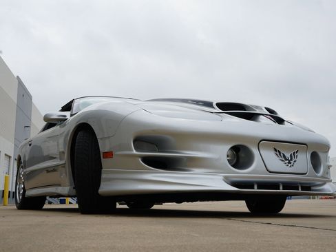 Used 2000 Pontiac Firebird Formula w/ Security Pkg image 19