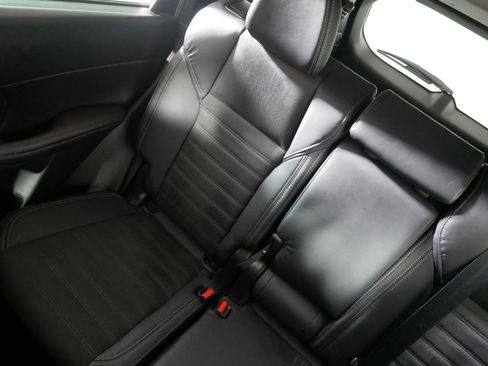 Used 2023 Mitsubishi Outlander SE image 12