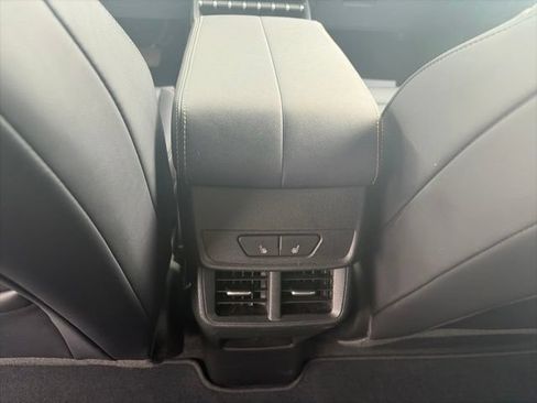 Used 2025 GMC Terrain Elevation w/ Elevation Premium Package AWD/4WD image 13