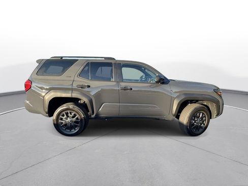 Used 2026 Toyota 4Runner SR5 AWD/4WD image 5