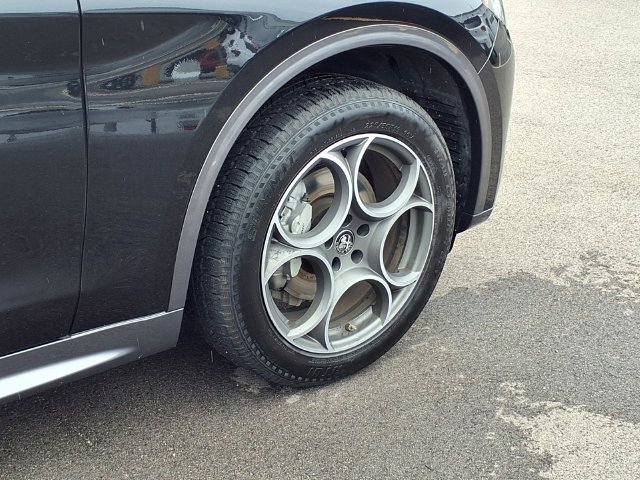 Used 2024 Alfa Romeo Stelvio Ti AWD/4WD image 28