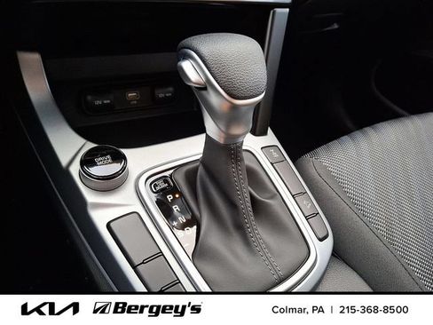 Certified 2026 Kia Seltos LX AWD/4WD image 12
