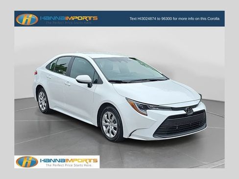 Used 2026 Toyota Corolla LE FWD image 1