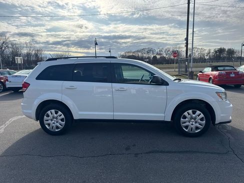 Used 2018 Dodge Journey SE w/ Connectivity Group image 4