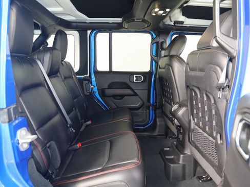 Used 2022 Jeep Wrangler Unlimited Rubicon w/ LED Lighting Group image 14