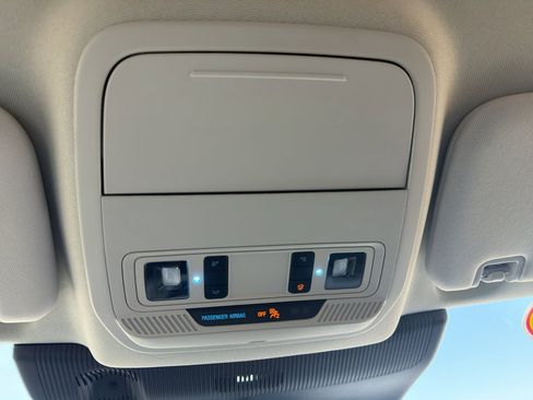 Used 2025 Ford Explorer Active w/ Active Comfort Package RWD image 28