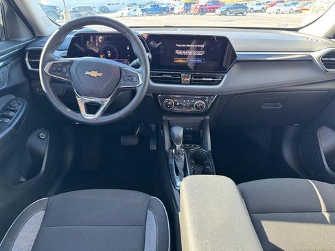 Certified 2025 Chevrolet TrailBlazer LT w/ Convenience Package image 10