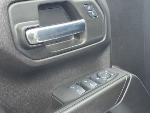 Certified 2025 Chevrolet Silverado 1500 Custom image 11