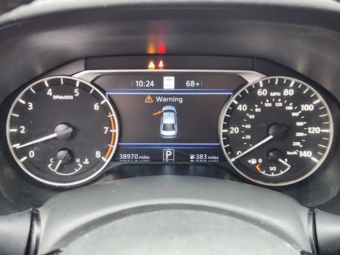 Used 2024 Nissan Altima 2.5 SV w/ SV Premium Package FWD image 10