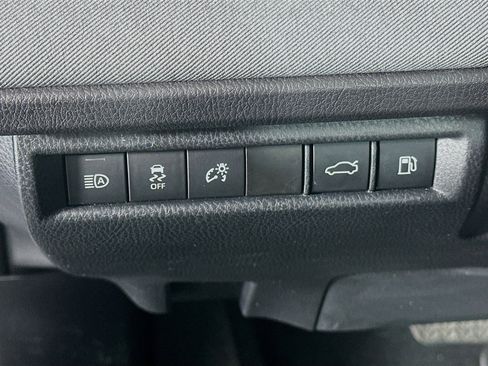 Used 2025 Toyota Camry LE image 17