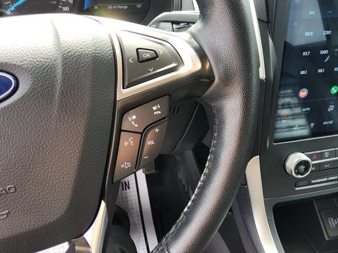 Used 2024 Ford Edge SEL AWD/4WD image 15
