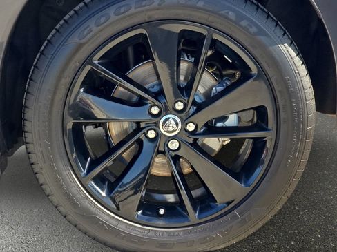 Certified 2025 Jaguar F-PACE R-Dynamic S AWD/4WD image 34