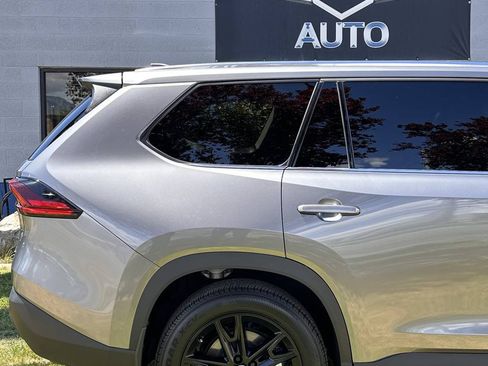 Used 2025 Toyota Grand Highlander AWD Hybrid image 6