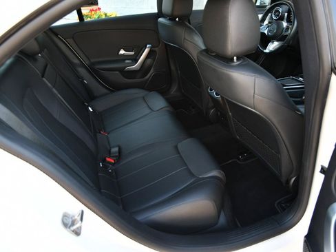 Used 2025 Mercedes-Benz CLA 250 4MATIC image 37