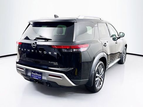 Certified 2022 Nissan Pathfinder Platinum w/ Cargo Package image 8