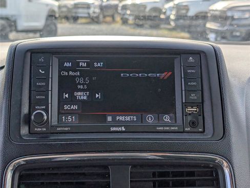 Used 2019 Dodge Grand Caravan SXT image 24