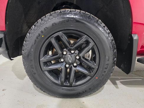 Used 2022 Chevrolet Silverado 1500 LT Trail Boss w/ Convenience Package II image 8