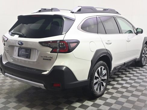 Used 2024 Subaru Outback Touring image 7