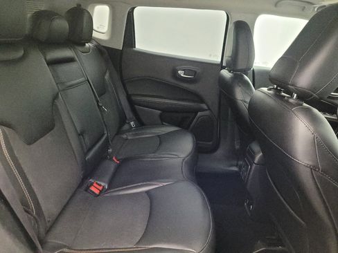Used 2019 Jeep Compass Latitude FWD image 19