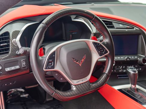 Used 2019 Chevrolet Corvette ZR1 RWD image 18
